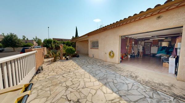 Maison Plain Pied à CARCASSONNE avec jardin et garage
