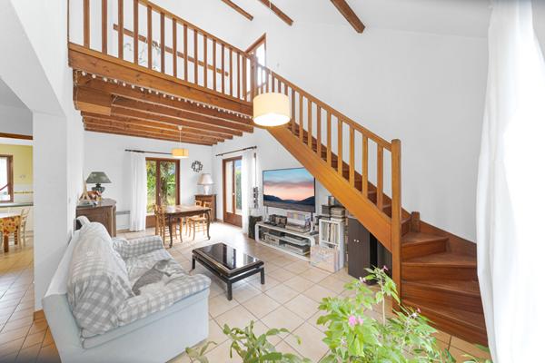 Maison de plain pied à vendre à Crissey - 4 pièces, 3 chambres, jardin, garage et combles aménageables