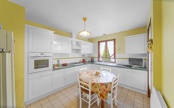 Maison de plain pied à vendre à Crissey - 4 pièces, 3 chambres, jardin, garage et combles aménageables