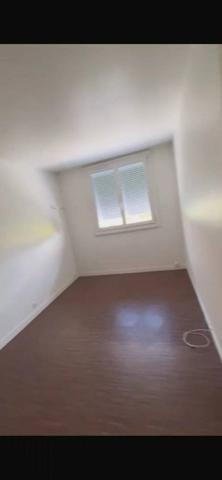 POUR INVESTISSEURS APPARTEMENT T3 AVEC 2 CHAMBRES  LOUE 650 EUROS HORS CHARGES
