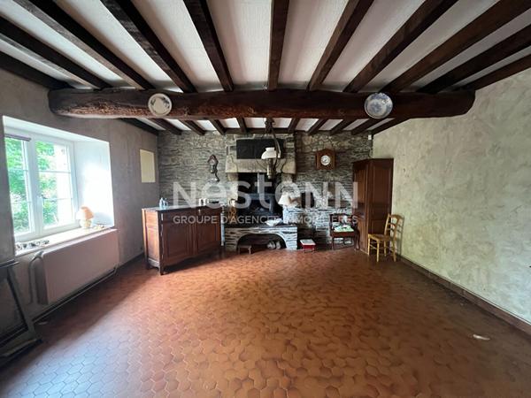 Maison en pierres, à rafraichir à deux pas du centre de ROCHEFORT-EN-TERRE