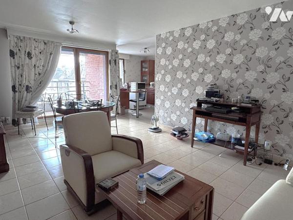 CALAIS NORD – BEL APPARTEMENT T3 DE 76 M² AVEC BALCON, PARKING ET ASCENSEUR