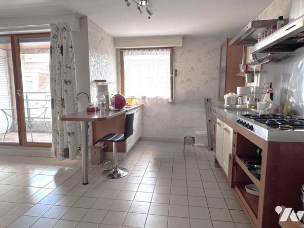 CALAIS NORD – BEL APPARTEMENT T3 DE 76 M² AVEC BALCON, PARKING ET ASCENSEUR