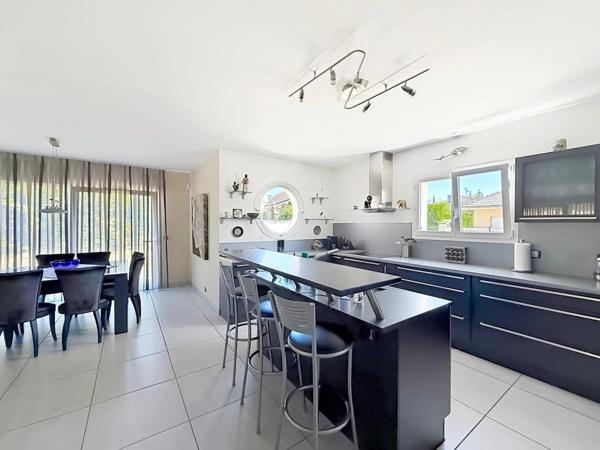 Belle villa familiale 200m2 4 chambres à CHENS SUR LEMAN (74)