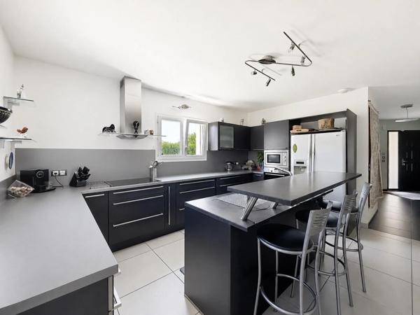 Belle villa familiale 200m2 4 chambres à CHENS SUR LEMAN (74)