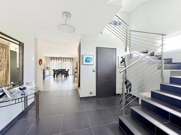 Belle villa familiale 200m2 4 chambres à CHENS SUR LEMAN (74)