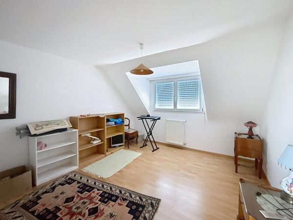 MAISON FAMILIALE AVEC BEAU JARDIN À CAUDAN