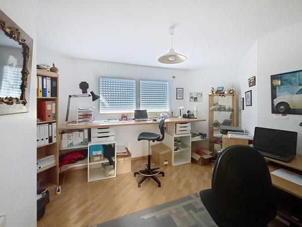 MAISON FAMILIALE AVEC BEAU JARDIN À CAUDAN