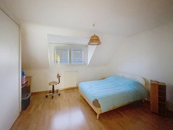 MAISON FAMILIALE AVEC BEAU JARDIN À CAUDAN