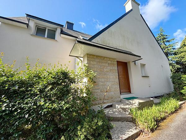 MAISON FAMILIALE AVEC BEAU JARDIN À CAUDAN