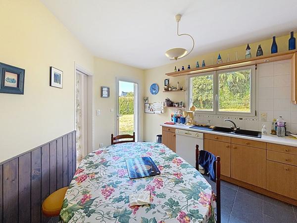 MAISON FAMILIALE AVEC BEAU JARDIN À CAUDAN