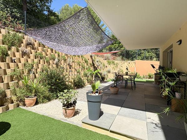 Aubagne Résidence "Le domaine des Solans", appartement  T4 rez de jardin