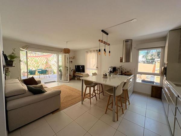 Aubagne Résidence "Le domaine des Solans", appartement  T4 rez de jardin