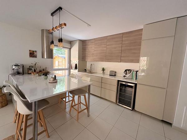 Aubagne Résidence "Le domaine des Solans", appartement  T4 rez de jardin