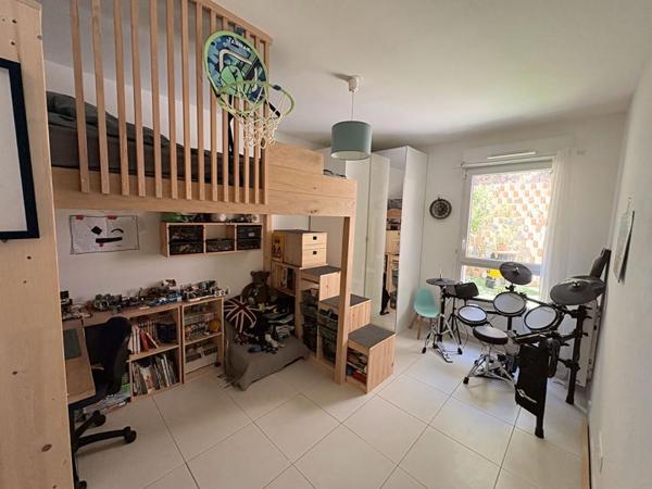 Aubagne Résidence "Le domaine des Solans", appartement  T4 rez de jardin