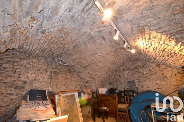 Maison 7 pièces de 136 m² à Marguerittes (30320)