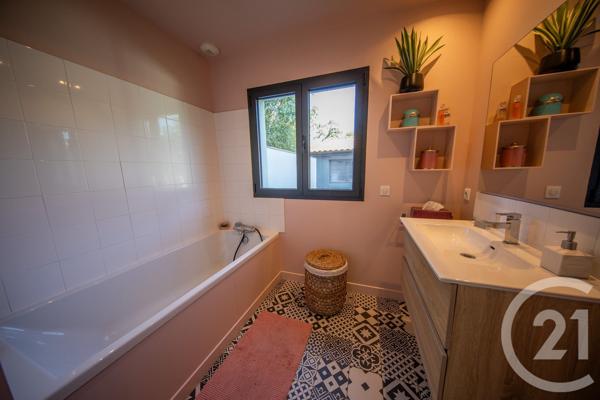 Maison à vendre  5 pièces - 107,23 m 2   ST MEDARD EN JALLES  - 33