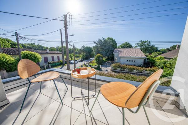 Maison à vendre  5 pièces - 107,23 m 2   ST MEDARD EN JALLES  - 33