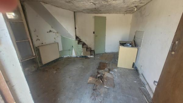 Immeuble avec ancien commerce et logement indépendant