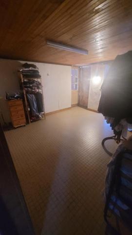 Immeuble avec ancien commerce et logement indépendant