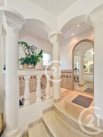 Maison à vendre  6 pièces - 151 m2 MOURIES - 13