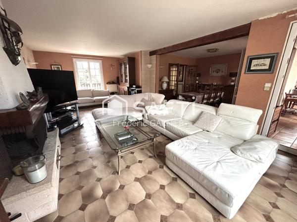 Maison de 168 m², 6 pièces, 3 chambres