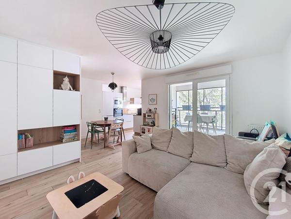 Appartement F4 à vendre  4 pièces - 84,88 m 2   BEGLES  - 33