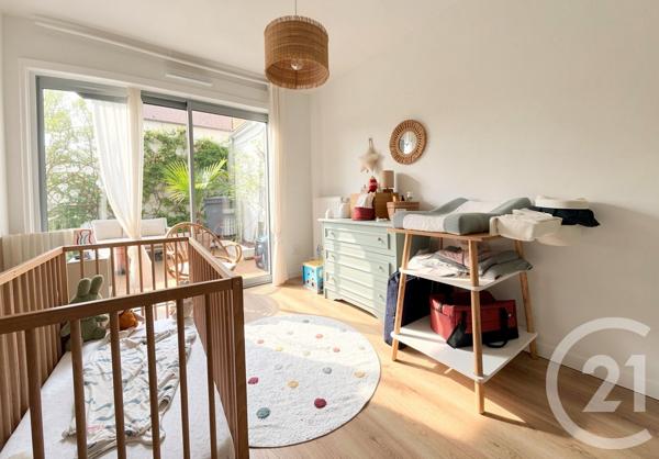Appartement F4 à vendre  4 pièces - 84,88 m 2   BEGLES  - 33