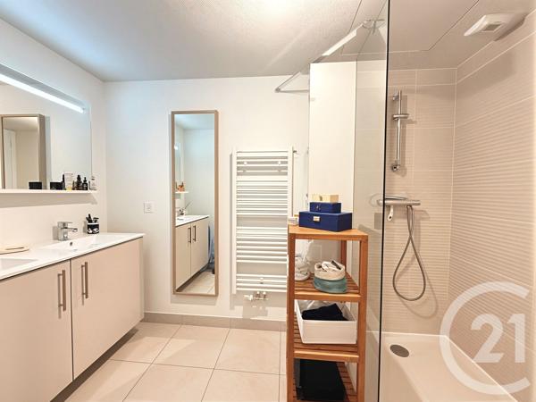 Appartement F4 à vendre  4 pièces - 84,88 m 2   BEGLES  - 33