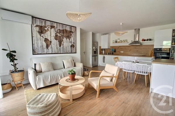 Appartement T3 à vendre  3 pièces - 66,81 m 2   BORDEAUX  - 33