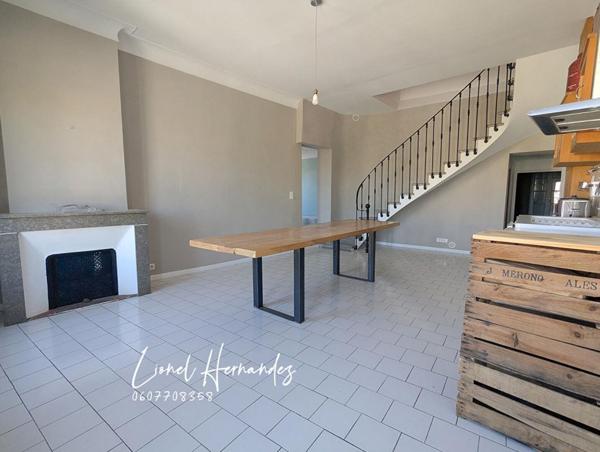 Alès, centre historique : Appartement Duplex d'exception - 125 m² - Dernier étage - Terrasse tropézienne avec vue panoramique