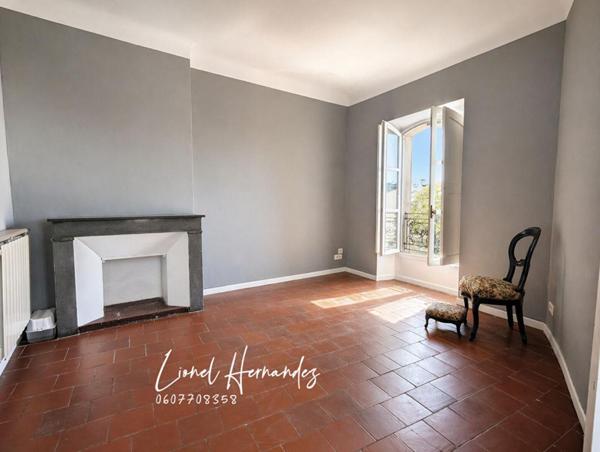 Alès, centre historique : Appartement Duplex d'exception - 125 m² - Dernier étage - Terrasse tropézienne avec vue panoramique