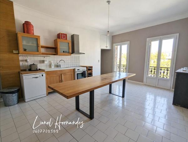 Alès, centre historique : Appartement Duplex d'exception - 125 m² - Dernier étage - Terrasse tropézienne avec vue panoramique