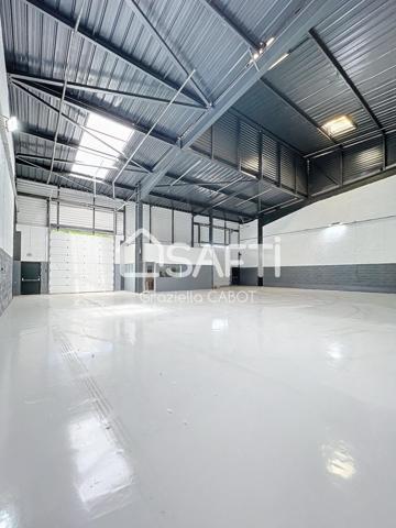 ENTREPOT DE 335 M2