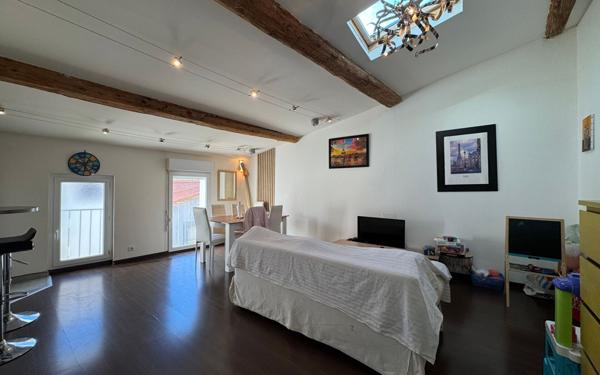 Immeuble à vendre    6 pièces •  Marseillan