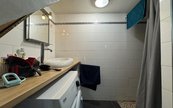 Immeuble à vendre    6 pièces •  Marseillan