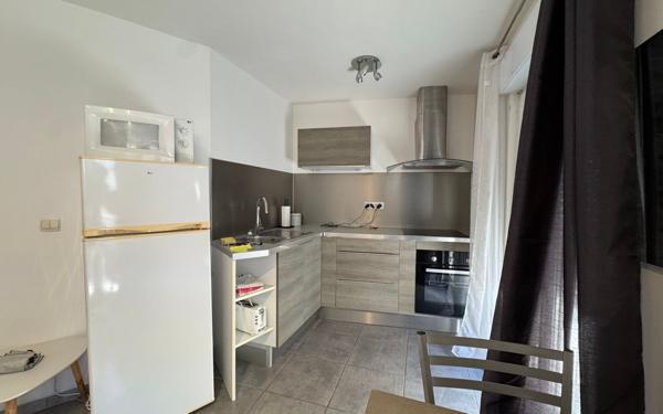 Immeuble à vendre    6 pièces •  Marseillan