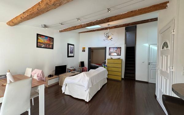 Immeuble à vendre    6 pièces •  Marseillan