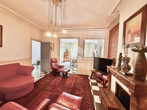 Maison bourgeoise à Orléans centre, 6 pièces, surface 200m²