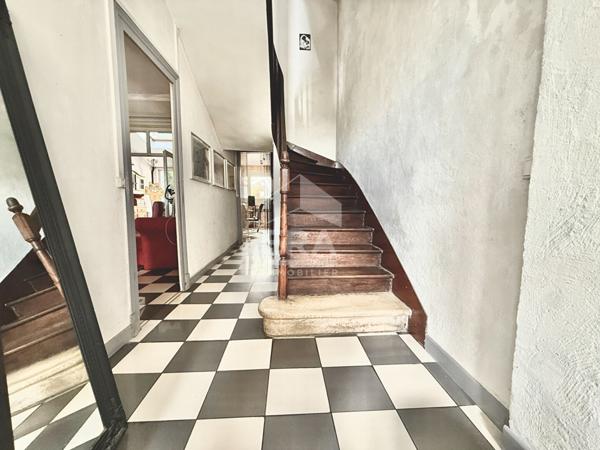 Maison bourgeoise à Orléans centre, 6 pièces, surface 200m²