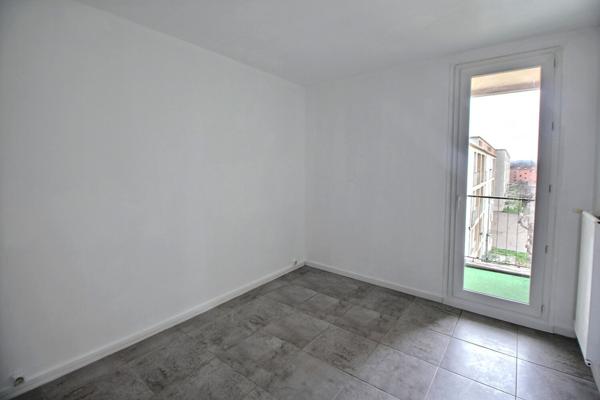 Appartement Pierrelatte 5 pièce(s) 90m2