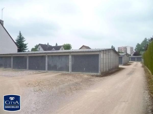 Parking à louer Bourges (18000)
