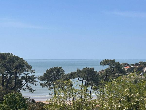 APPARTEMENT à VAUX SUR MER