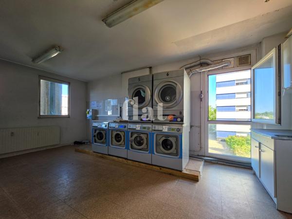 Appartement
                                                                                                                                                                                                                                                                                                                        3 pièce(s)                                                                                                                                                                                                          2 chambre(s)                                                                                                                                                                                                          56.4  m²