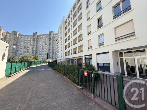à vendre  26,78 m 2   LYON  - 69003