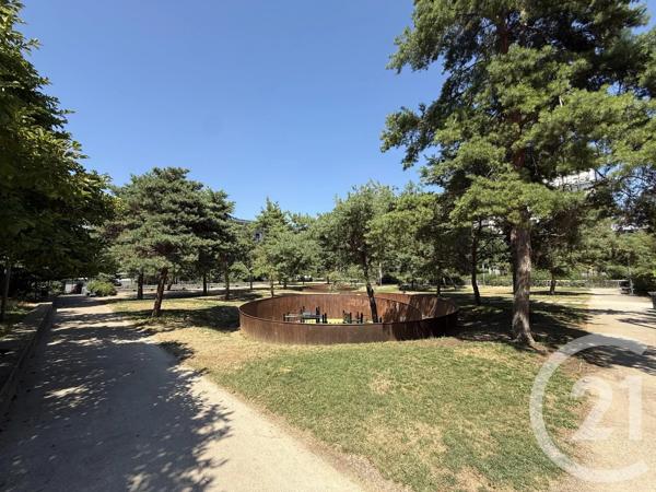 à vendre  26,78 m 2   LYON  - 69003