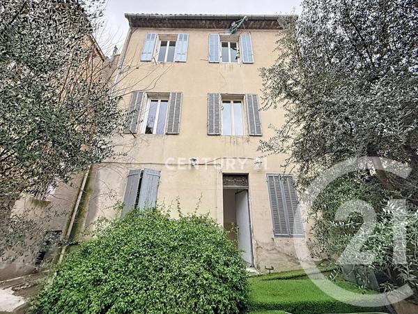 Immeuble à vendre  180 m 2   ST CYR SUR MER  - 83
