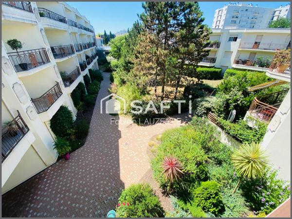 RESIDENCE DE STANDING, VERDOYANTE, CENTRE DE CAUDERAN / GRAND T2 RENOVE  / GRAND BALCON / PLACE EN SOUS SOL !