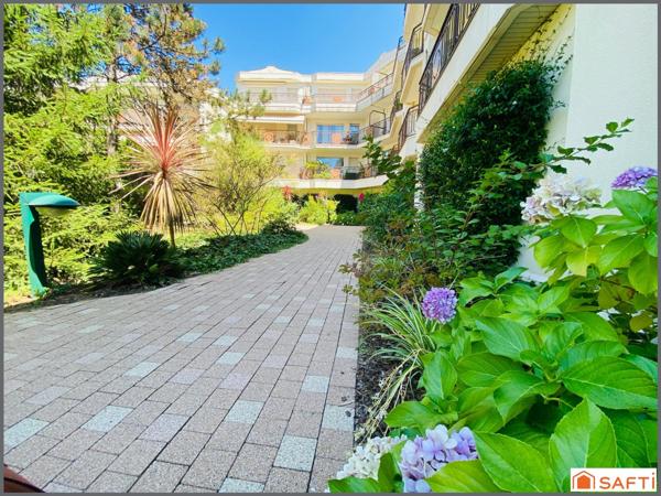 RESIDENCE DE STANDING, VERDOYANTE, CENTRE DE CAUDERAN / GRAND T2 RENOVE  / GRAND BALCON / PLACE EN SOUS SOL !