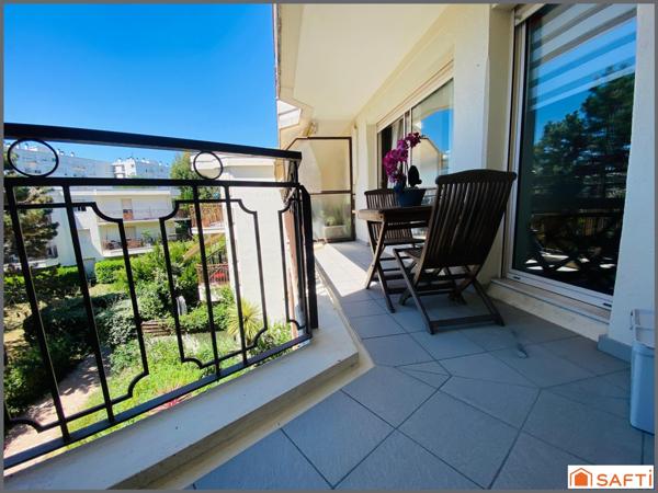 RESIDENCE DE STANDING, VERDOYANTE, CENTRE DE CAUDERAN / GRAND T2 RENOVE  / GRAND BALCON / PLACE EN SOUS SOL !